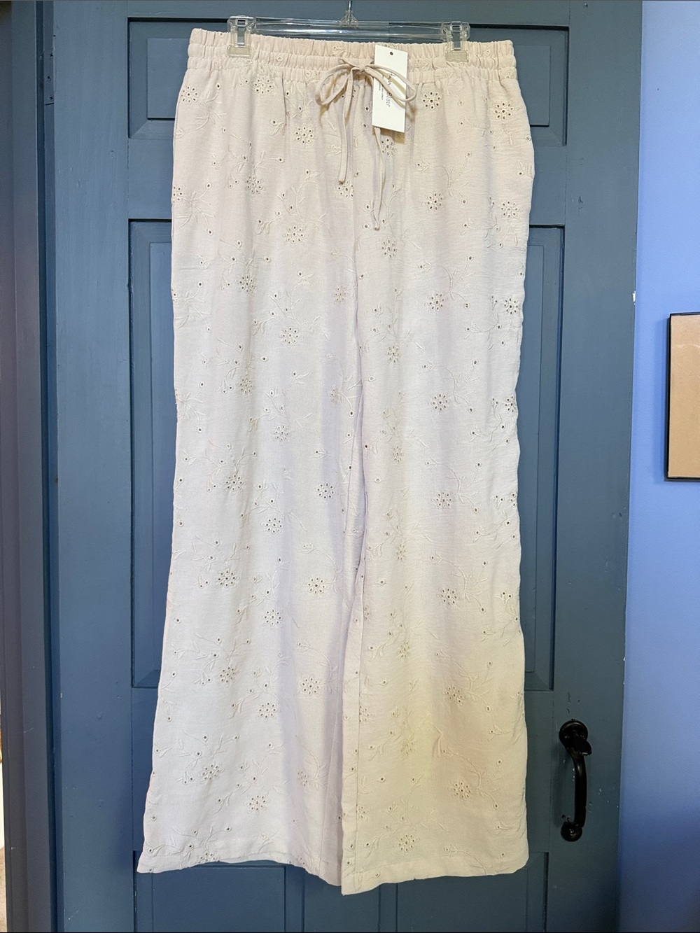 Hacer & Blair Women's Cream Eyelet Wide-Leg Pants